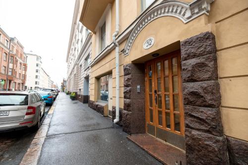 Exterior view, 2ndhomes Cozy Studio in Kamppi near Pihlajasaari Recreational Park