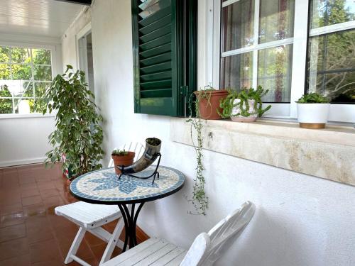 ระเบียง/ชานเรือน, Sesimbra Country House with Swimming Pool in โกโตเบีย