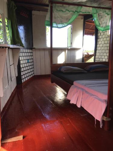 Little birds in 坦加勒