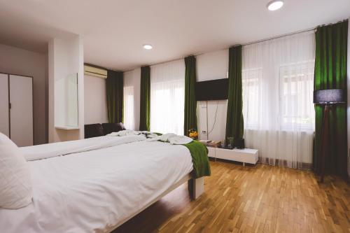 AMMOTTI Hotel