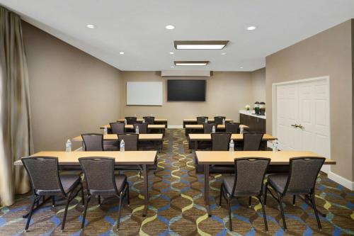 Residence Inn Dallas Addison/Quorum Drive - image 9