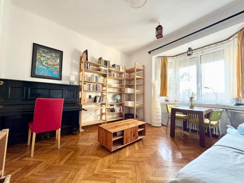 Among Trees Apartment, Budapest