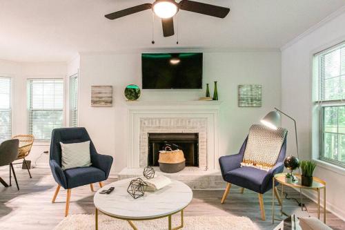 Scandinavian Retreat mins Close to battery W King bed in Smyrna (GA)