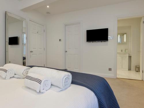 10 Cove View - image 3