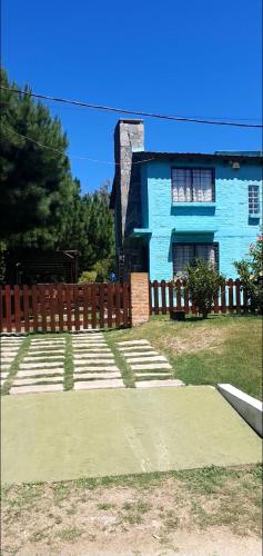 Hermosa casa con piscina en Bella Vista Piriápolis a 2 c de la playa