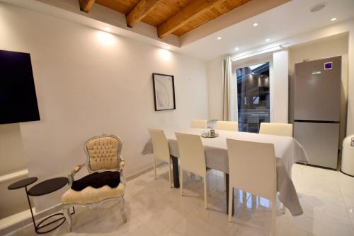 Maison de village wifi - parking et jardin prive in Montailleur