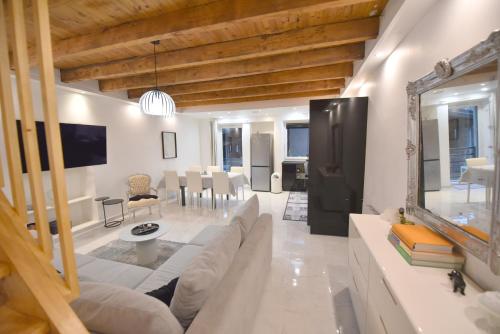 Maison de village wifi - parking et jardin prive in Montailleur