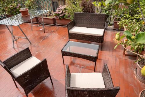 Milan City Center Romantic Suite with Terrace, Mailand (Foto 7)