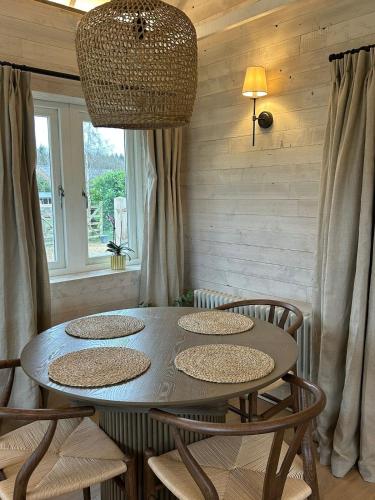 Seadmed, Luxury Boutique retreat, hot tub, dog friendly in Hammer