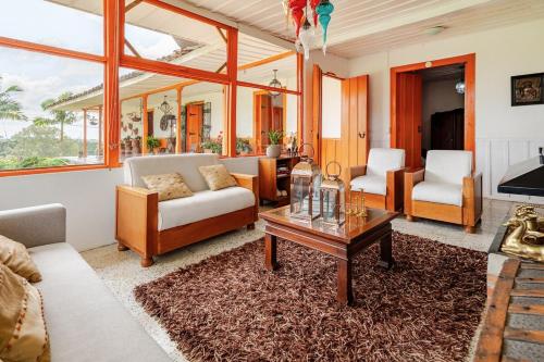 Casa Campestre con Jacuzzi y 4 habitaciones en Pereira in Mundo Nuevo