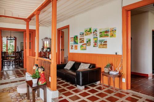 Casa Campestre con Jacuzzi y 4 habitaciones en Pereira in Mundo Nuevo