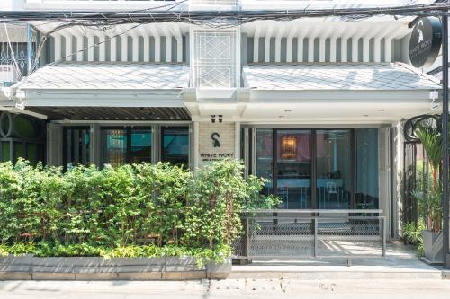 Exterior view, White Ivory Bed and Breakfast near Watermark Chao Phraya
