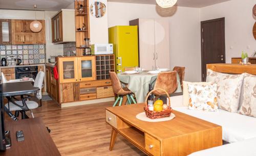 Апартамент Lina View, Trjavna
