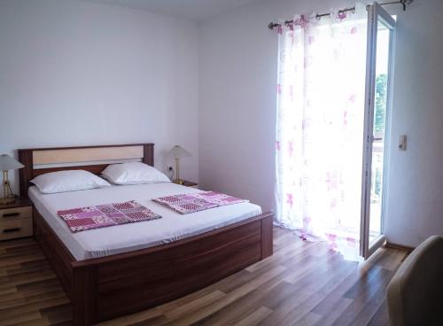  Apartments Angela in Goveđari