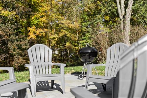 Cozy Home with Game Room and Fire Pit in Gardiner (NY)