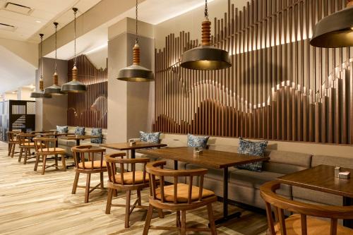 Pittsburgh Airport Marriott in Robinson Township, USA