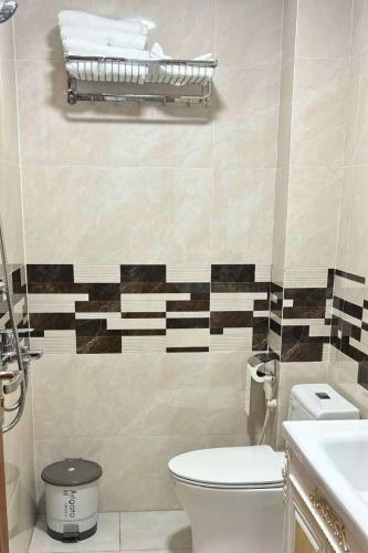 Moonstone Homestay & Cafe - Vinhomes Ocean Park 2 - 화장실