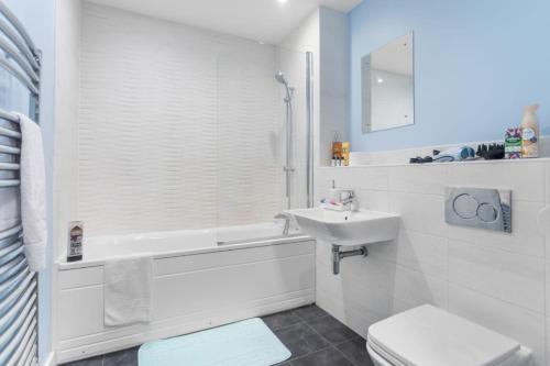 Modern 2 Bed Apartment near Bullring,Birmingham City Centre - Free Parking, Birmingham (fotografie 4)