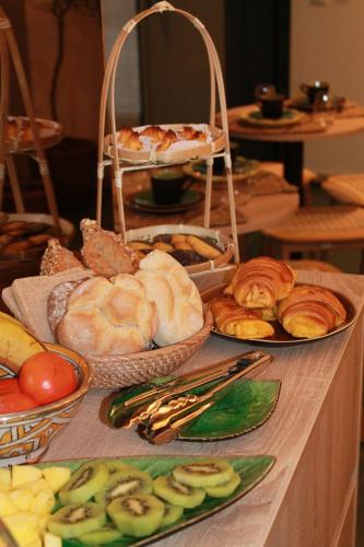 O Laranjal in โอลิเวรา โด กาสเตโล