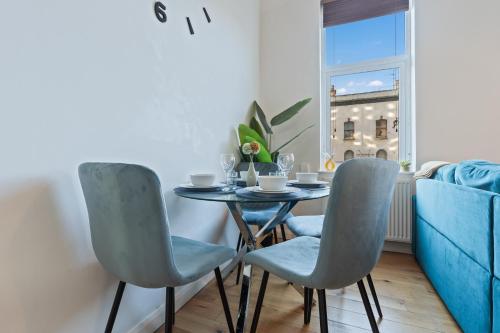 Cosy 1 BED w LOFT Sleeps 6 Close To Stations 2