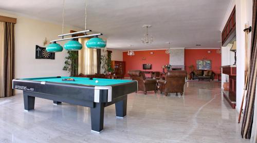 Belvedere Aeolis Hotel - image 12