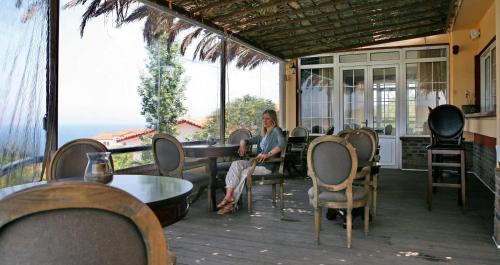 Belvedere Aeolis Hotel - image 10