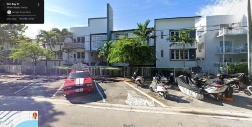 Pool and great view and Nice 1 Bedroorm with Pool in North Beach in Miami, USA