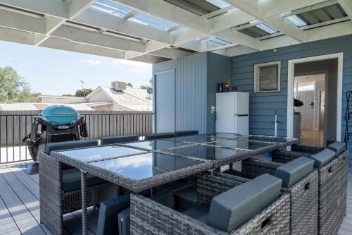 Facilities, Cosy Holiday Home 3BR near the beach with free parking near McLarens Dam