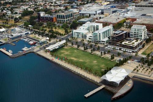 BROOKS,BFast,WiFi,Nflx,Walk2Shop,Liquor,Food in Észak-Geelong