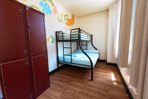Budget Triple Room (Ages 18 plus) image 4