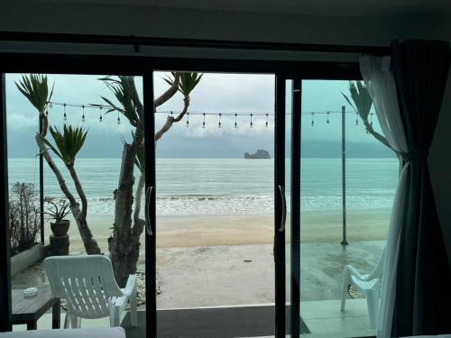 Ma Lay Resort in Don Sak