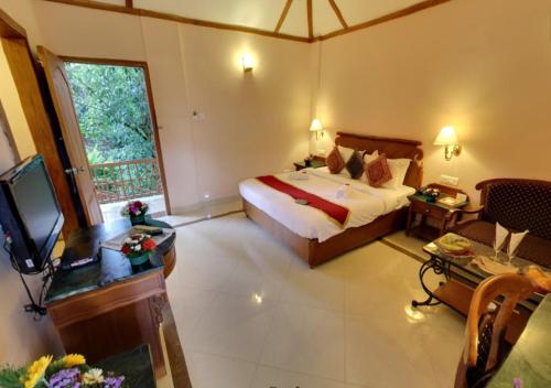Deluxe Double or Twin Room image 1