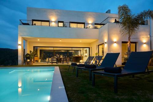 Villa Sitges Casa Selva 7 minutos de Sitges en coche Diseño Comodidad Nueva Ideal para Vacaciones (Villa Sitges Casa Selva 7 minutos de Sitges en coche Diseno Comodidad Nueva Ideal para Vacaciones) in กินต์ มาร์