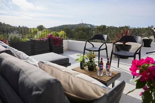 Villa Sitges Casa Selva 7 minutos de Sitges en coche Diseño Comodidad Nueva Ideal para Vacaciones (Villa Sitges Casa Selva 7 minutos de Sitges en coche Diseno Comodidad Nueva Ideal para Vacaciones) in กินต์ มาร์