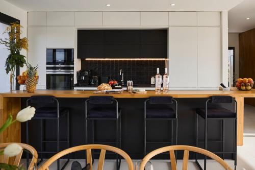 Villa Sitges Casa Selva 7 minutos de Sitges en coche Diseño Comodidad Nueva Ideal para Vacaciones (Villa Sitges Casa Selva 7 minutos de Sitges en coche Diseno Comodidad Nueva Ideal para Vacaciones) in กินต์ มาร์