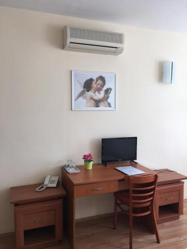Hotel Ferihegy - image 14