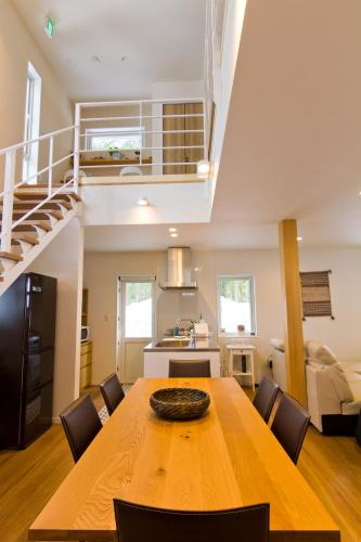 森のロッジ シャレー