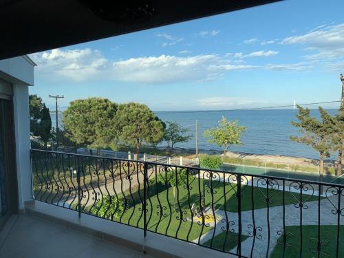 Surrounding environment, Villa IVIA in Mandra