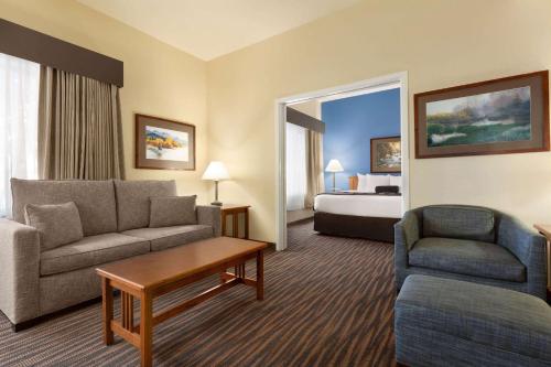 Wingate by Wyndham Denver Tech Center - image 11