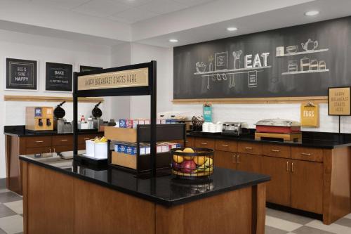 Hampton Inn and Suites Lynchburg - Hotel