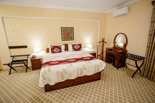 room detail thumbnail 1