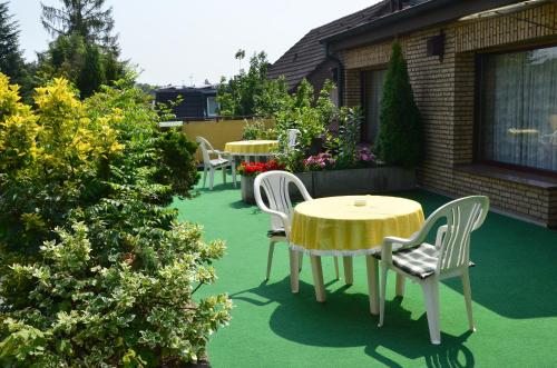 A Hotel Com Haus Scheuten Hotel Guest House Duisburg Germany