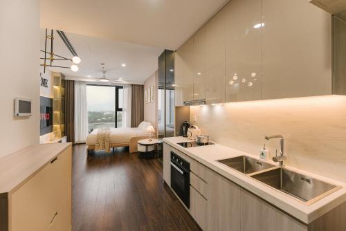 Rosee House - Luxury Residence with Lake View