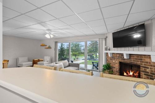 New Lake View Retreat Pool 4min to Beach New Lake View Retreat Pool 4min to Beach