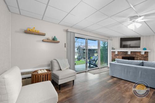 New Lake View Retreat Pool 4min to Beach New Lake View Retreat Pool 4min to Beach