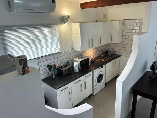 Flat on 8 Lindsay, Ballito (photo 8)