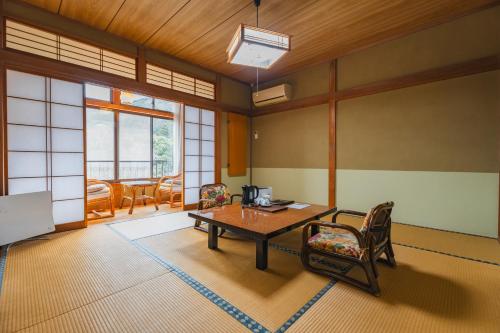 HOTEL LT Kitchen 湯河原 in Yugawara