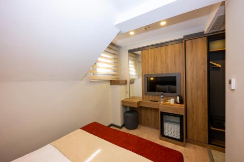 Economy Double Room image 1