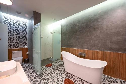 R-Mar Resort and Spa Patong, Phuket