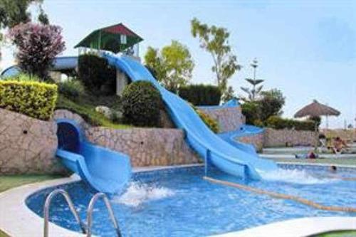A H RENTALS Columbra Amplio adosado a 100 mtrs playa Piscina Parking - image 3